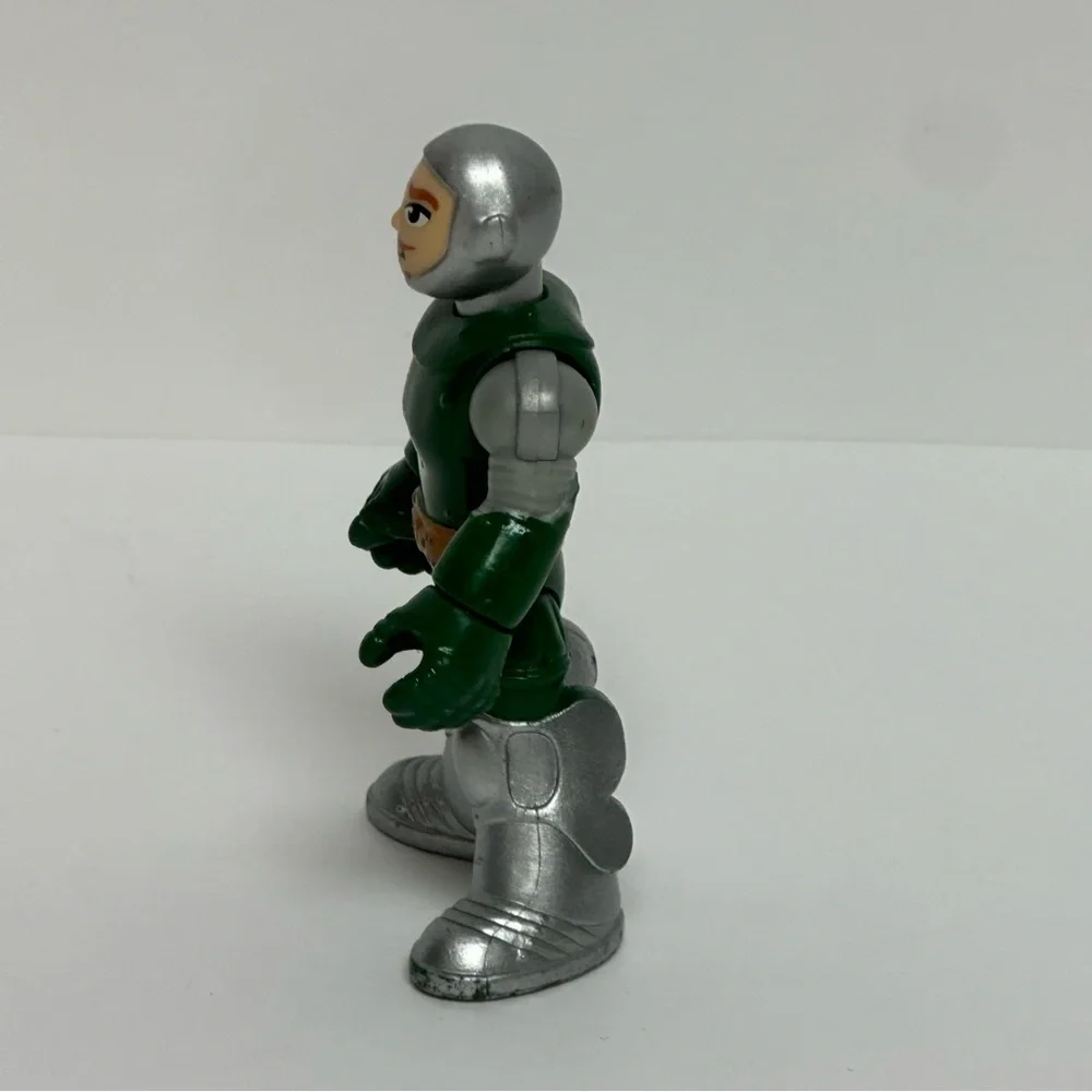 Fisher Price Imaginext Eagle Talon Castle Weapon Set Green Knight Figure